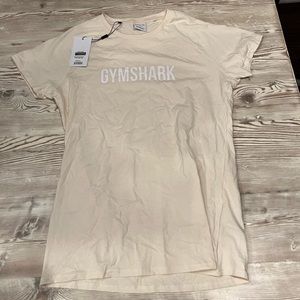 Gym shark tan tee